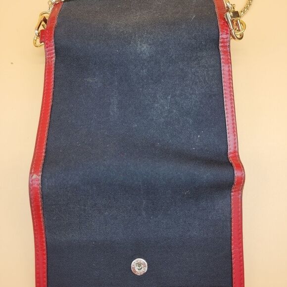 Authentic Gucci Wallet in Chain - Picture 4 of 12